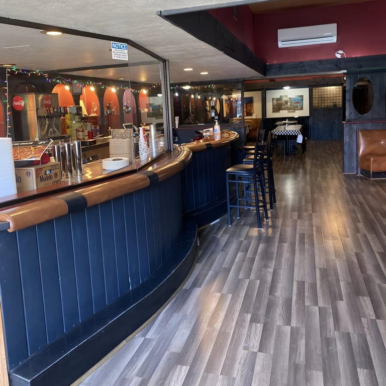 Welcome to Momo House Bar & Grill